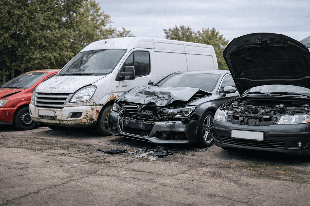 Welche Fahrzeuge die Autoverwertung in Düsseldorf übernimmt – von Teileträger bis Motorschaden